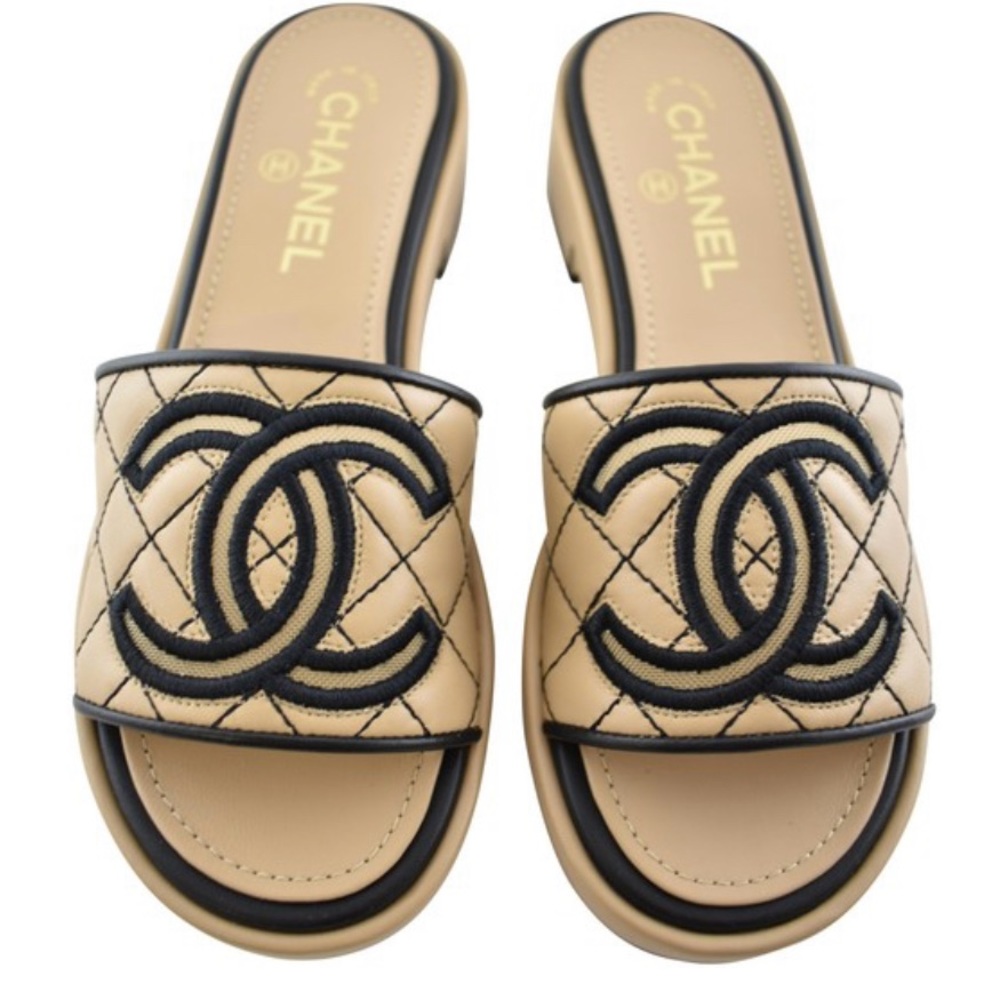 SOLD‼️Chanel CC sandal Sz 37.5 (6.5-7)